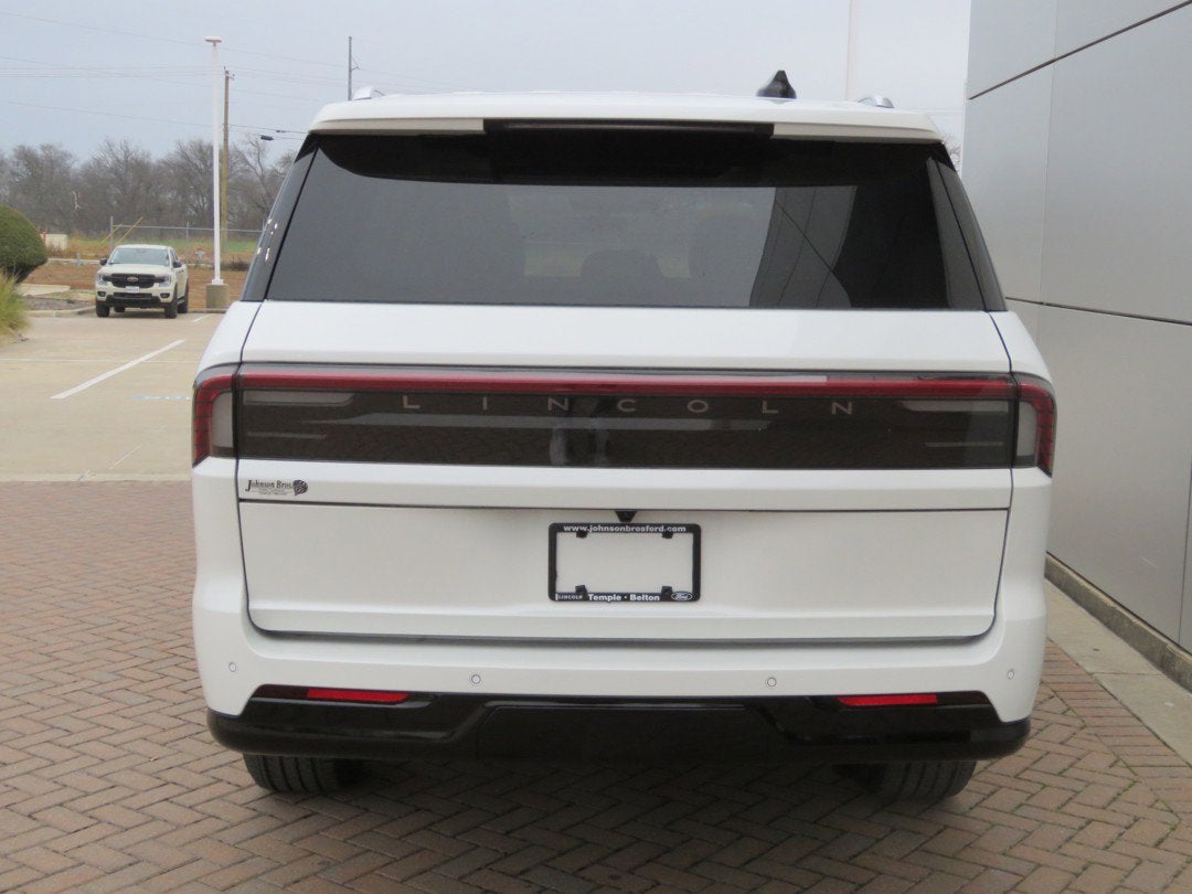 2026 Lincoln Navigator L Reserve