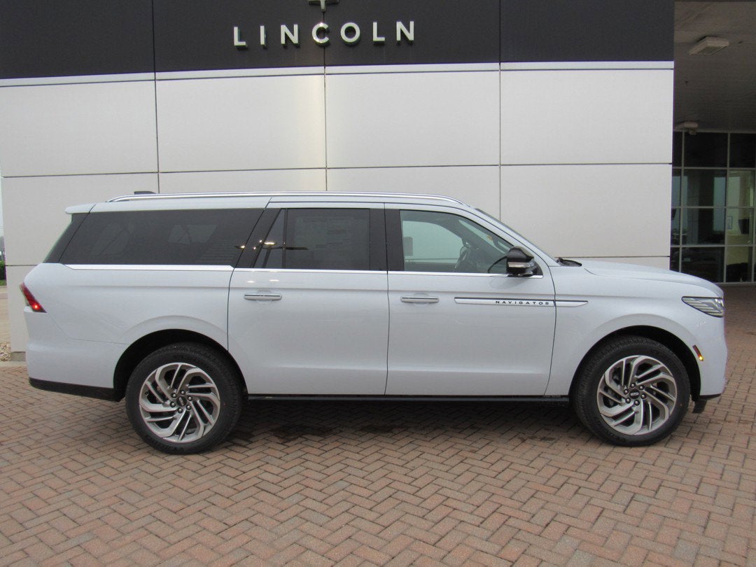 2026 Lincoln Navigator L Reserve