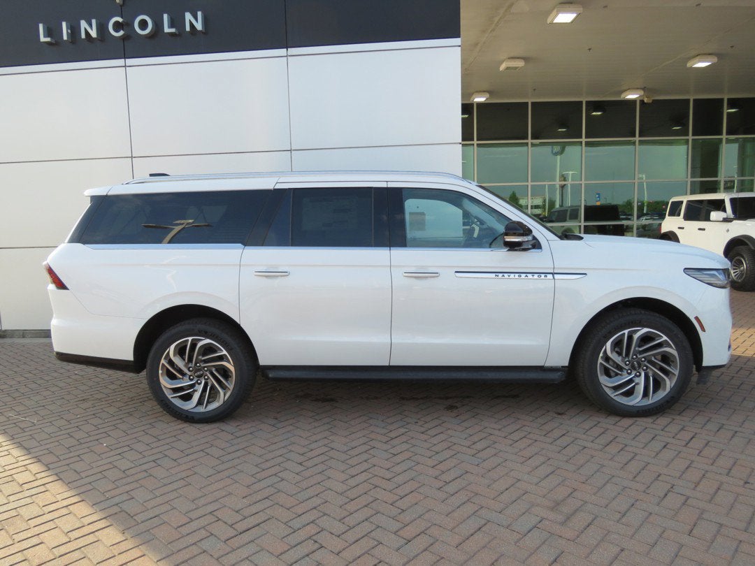 2026 Lincoln Navigator L Premiere