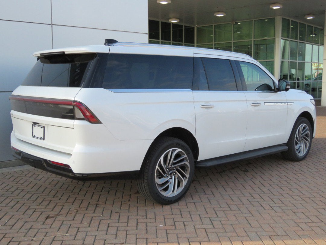2026 Lincoln Navigator L Premiere
