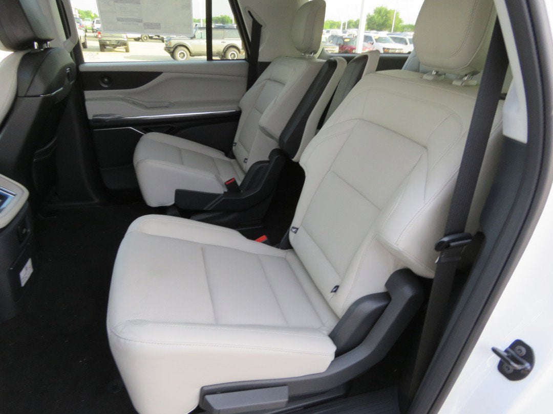 2026 Lincoln Navigator L Premiere