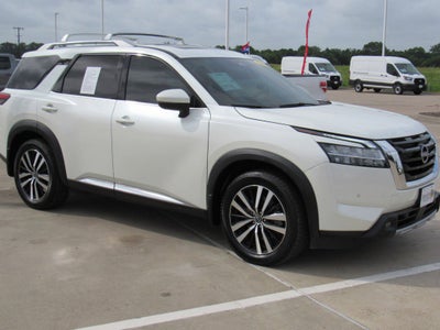 2024 Nissan Pathfinder Platinum