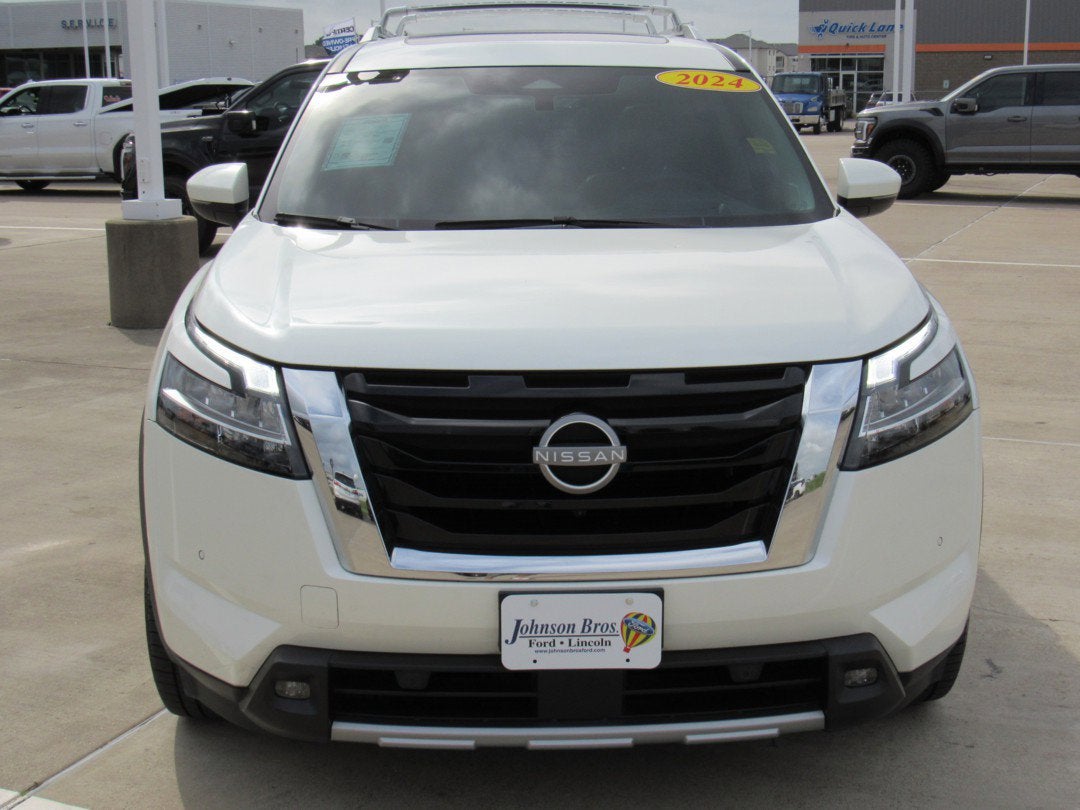 2024 Nissan Pathfinder Platinum