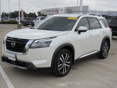 2024 Nissan Pathfinder Platinum