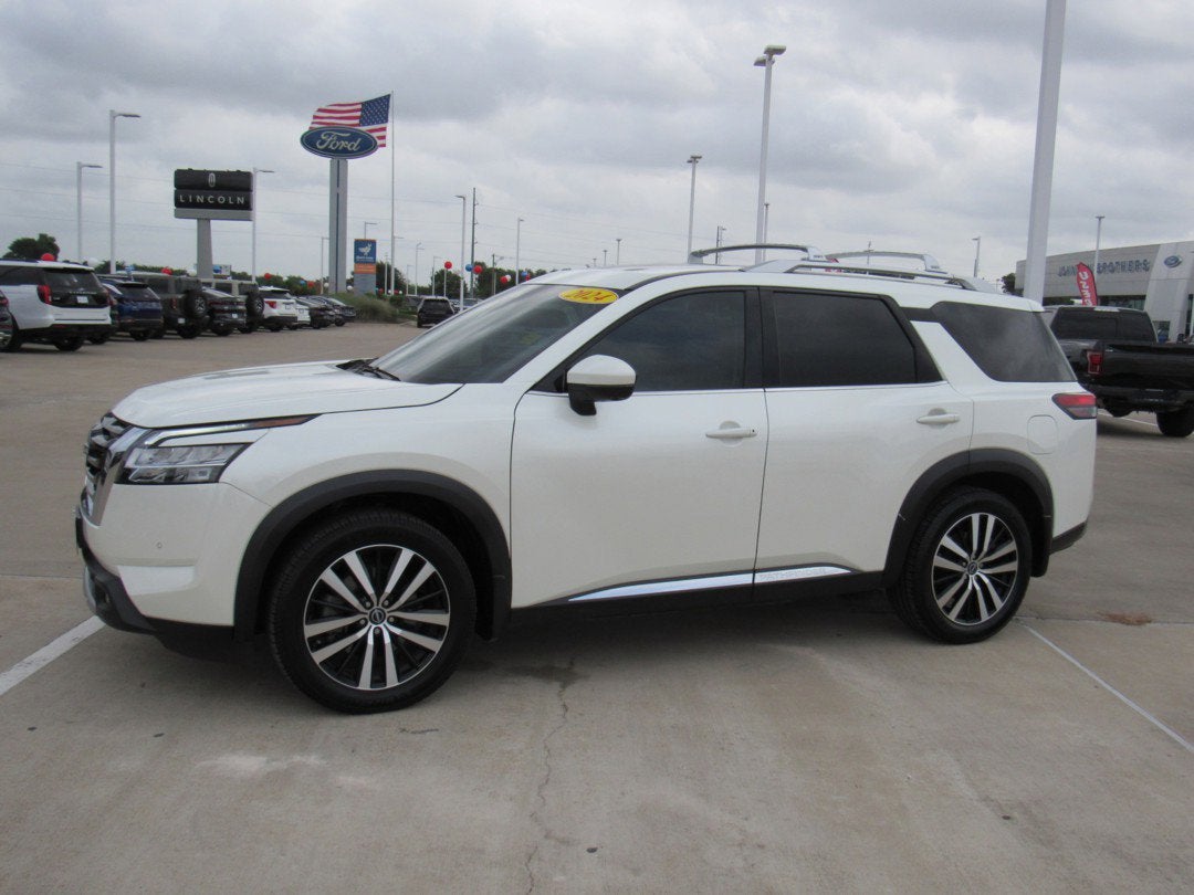 2024 Nissan Pathfinder Platinum