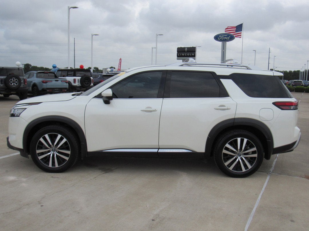 2024 Nissan Pathfinder Platinum