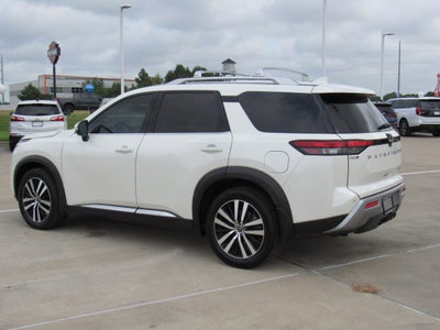2024 Nissan Pathfinder Platinum