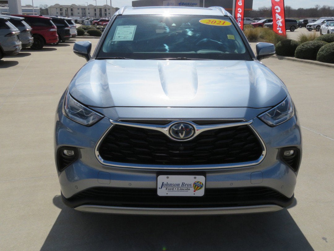 2021 Toyota Highlander Hybrid Platinum
