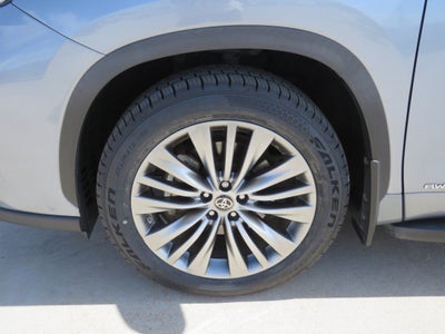 2021 Toyota Highlander Hybrid Platinum