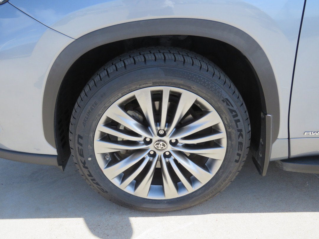 2021 Toyota Highlander Hybrid Platinum