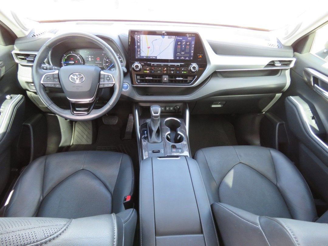 2021 Toyota Highlander Hybrid Platinum