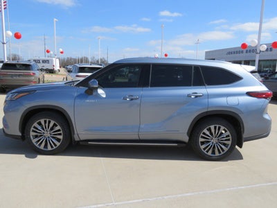 2021 Toyota Highlander Hybrid Platinum