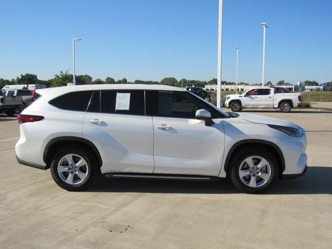 2021 Toyota Highlander LE