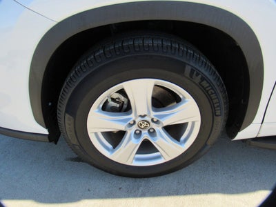 2021 Toyota Highlander LE