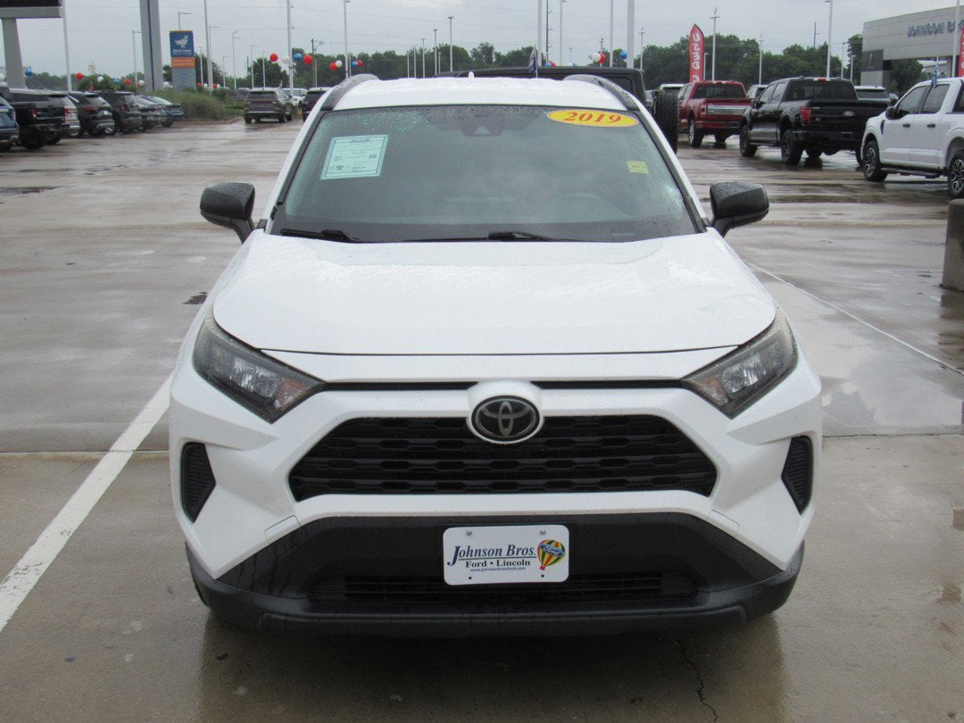 2019 Toyota RAV4 LE