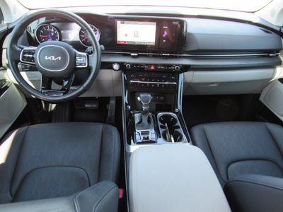 2024 Kia Carnival EX