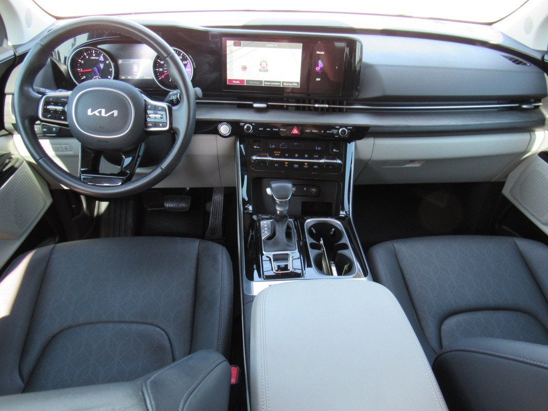 2024 Kia Carnival EX