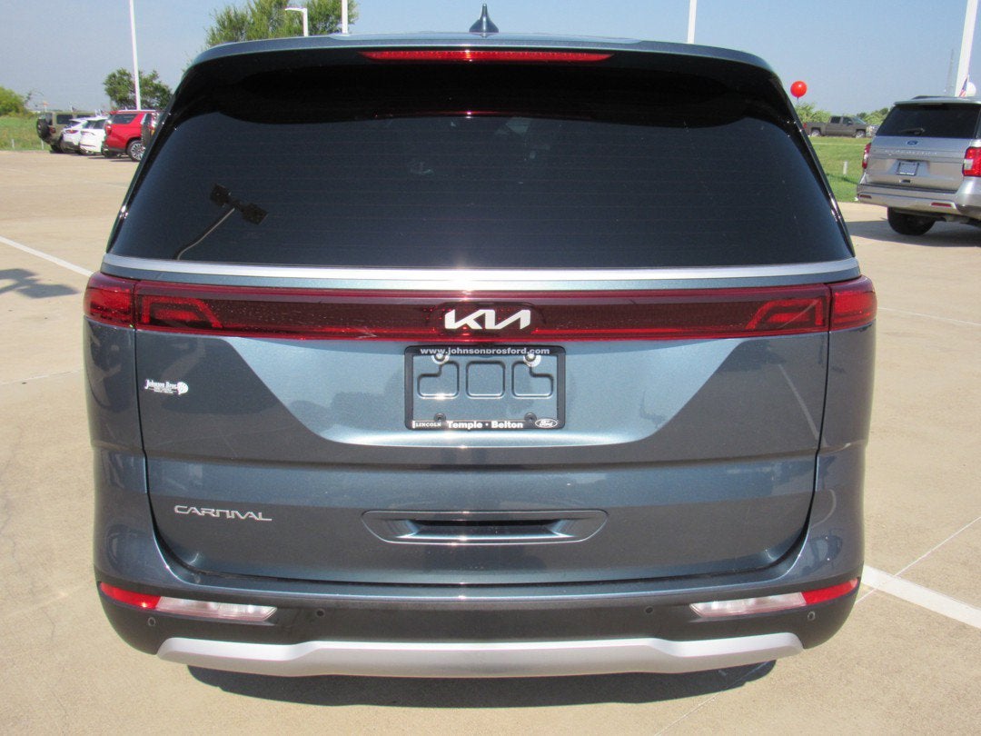 2024 Kia Carnival EX