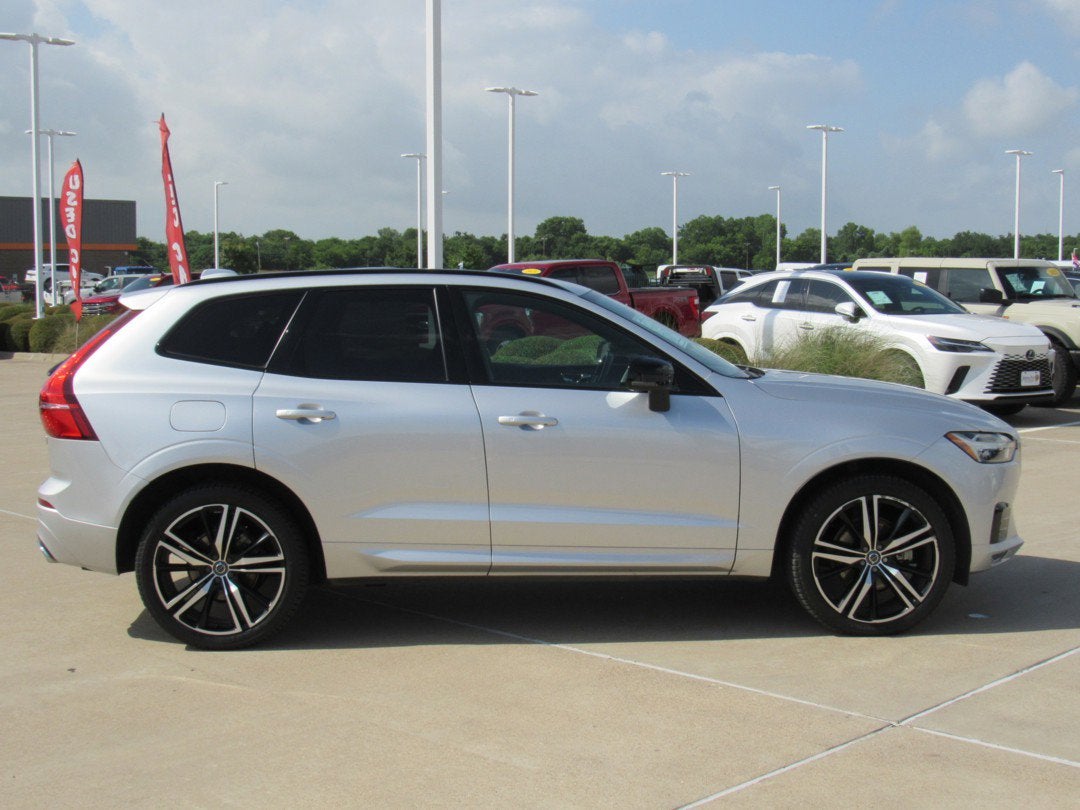 2020 Volvo XC60 R-Design