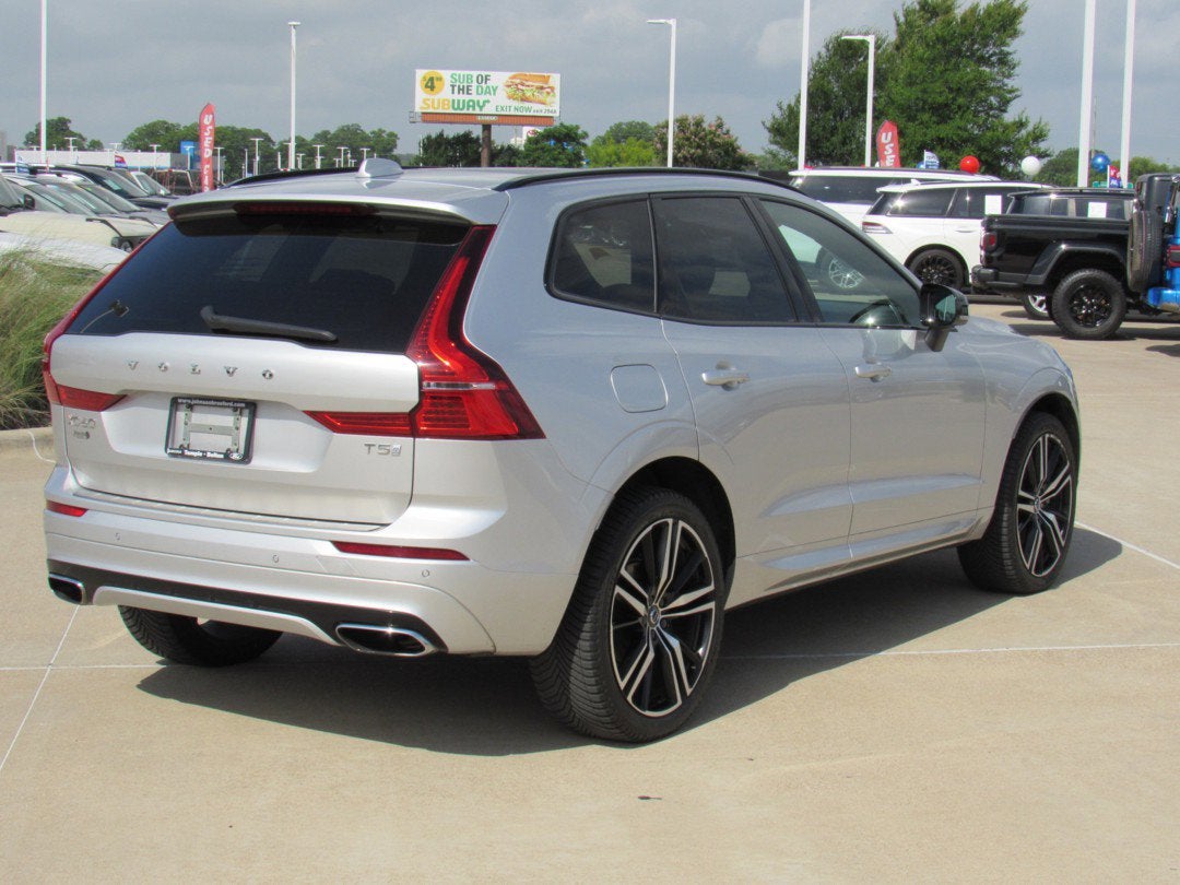 2020 Volvo XC60 R-Design