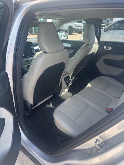 2019 Volvo XC40 Momentum