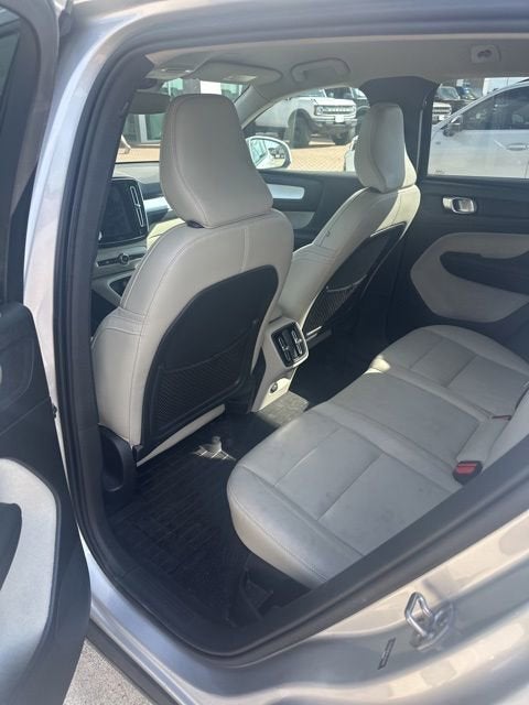 2019 Volvo XC40 Momentum