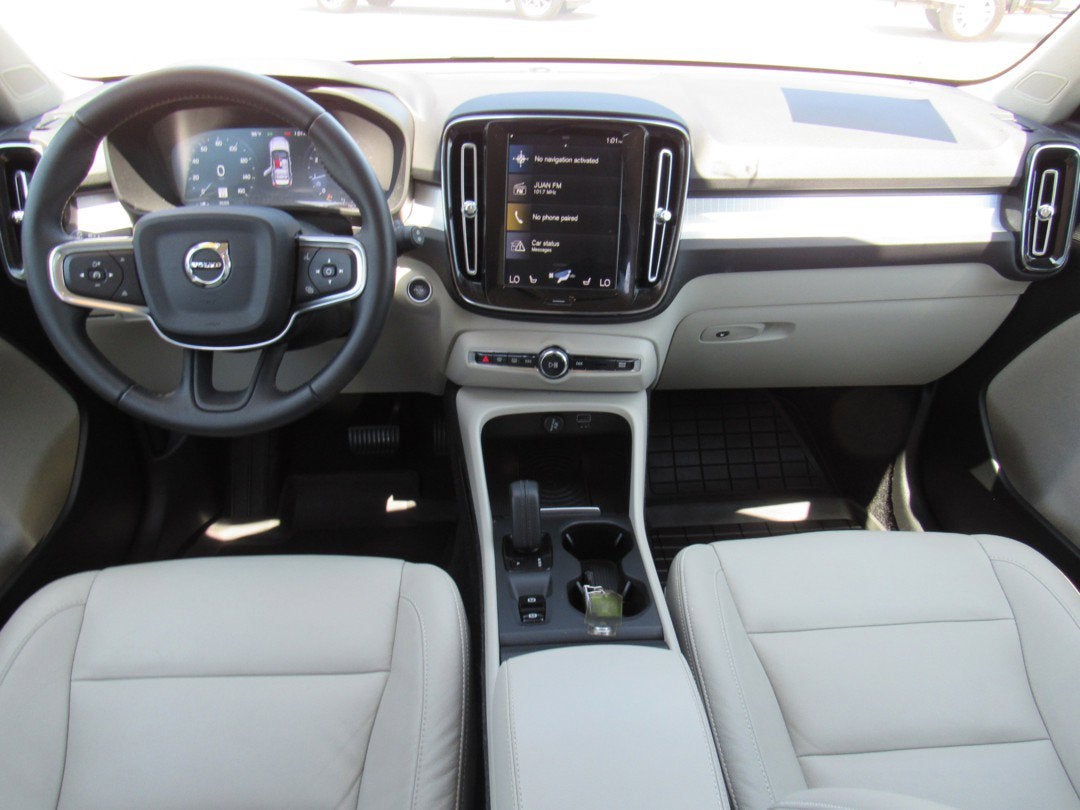 2019 Volvo XC40 Momentum