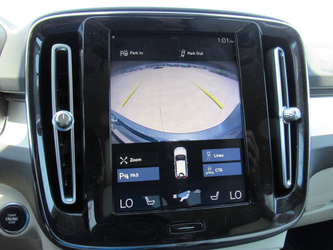 2019 Volvo XC40 Momentum