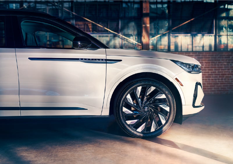 The wheels of the available Jet Appearance Package are highlighted. | Johnson Brothers Lincoln in Temple TX