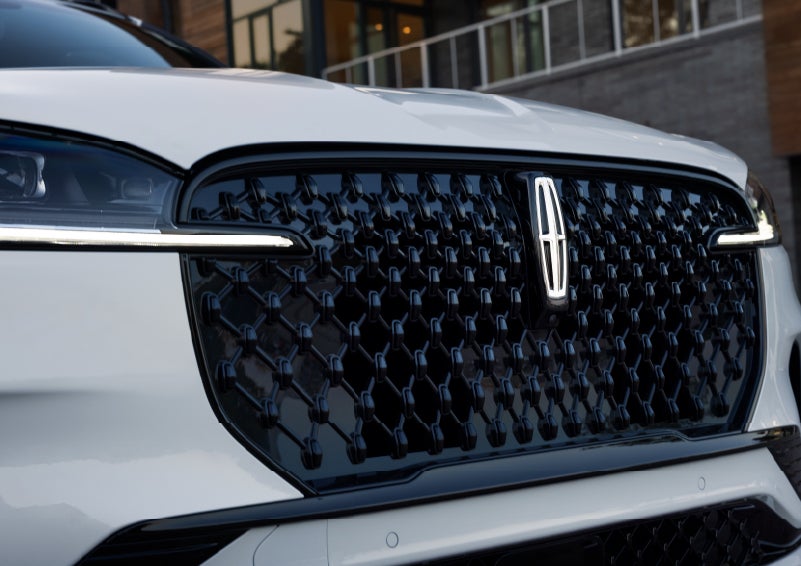 The front grille of a 2026 Lincoln Aviator® SUV is shown. | Johnson Brothers Lincoln in Temple TX