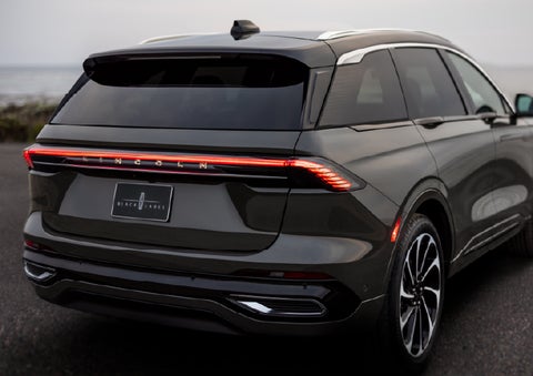 The rear of a 2026 Lincoln Black Label™ Nautilus® SUV displays full LED rear lighting. | Johnson Brothers Lincoln in Temple TX