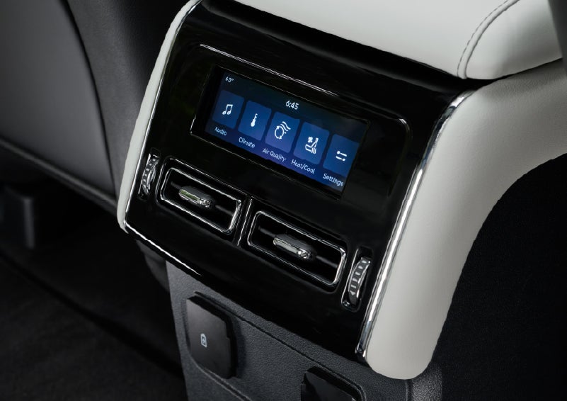 The second row touch screen displays audio and temperature control settings. | Johnson Brothers Lincoln in Temple TX